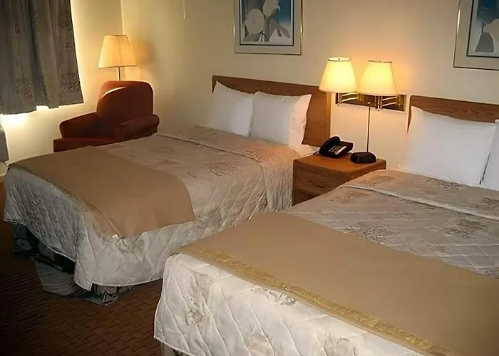 America's Urbana 3* Champaign