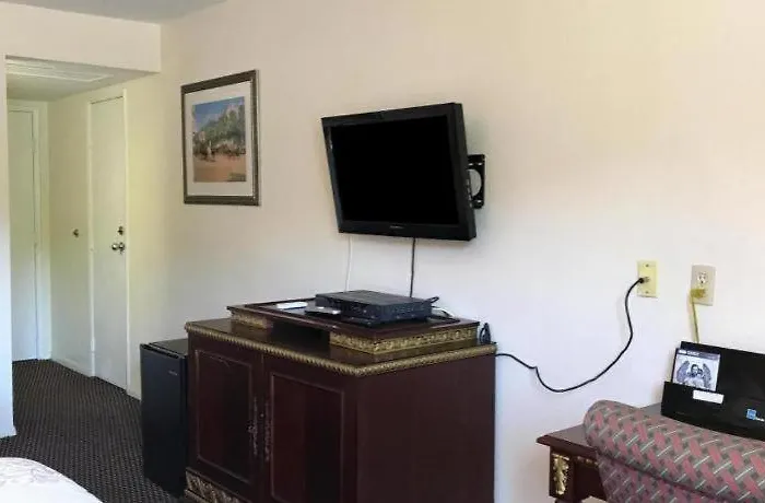 America's Urbana Hotel